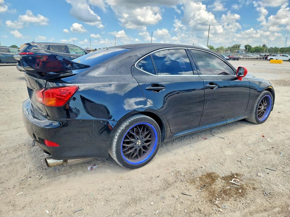 Photo 3 from auction – 2006 LEXUS IS with VIN JTHCK262165003446