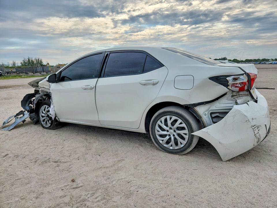 Photo 2 from auction – 2017 TOYOTA COROLLA with VIN 5YFBURHE4HP724793