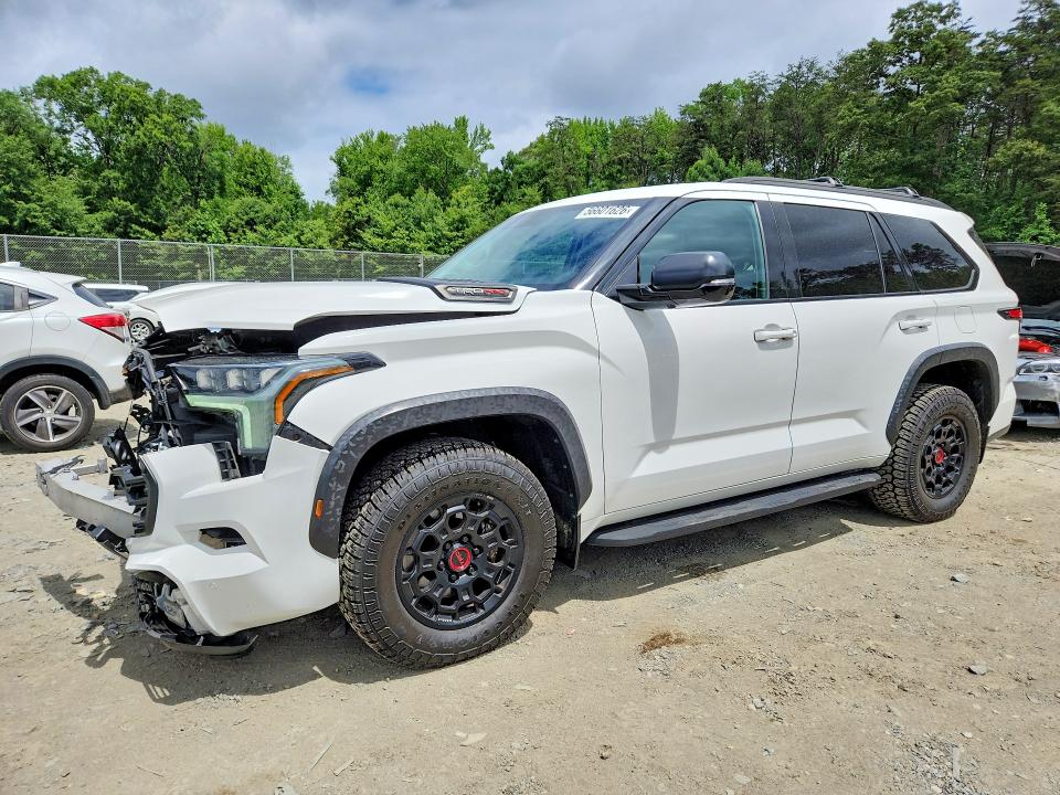 TOYOTA SEQUOIA 2023 with VIN 7SVAAABA2PX016639 - Photo from auction