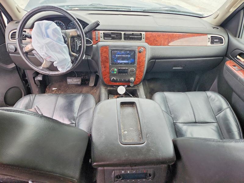 Photo 8 from auction – 2011 CHEVROLET TAHOE with VIN 1GNSKBE05BR255417