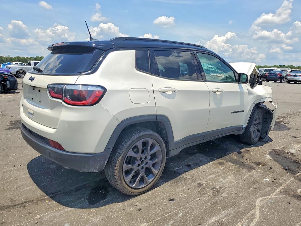 Photo 3 from auction – 2019 JEEP COMPASS with VIN 3C4NJDCB4KT669966