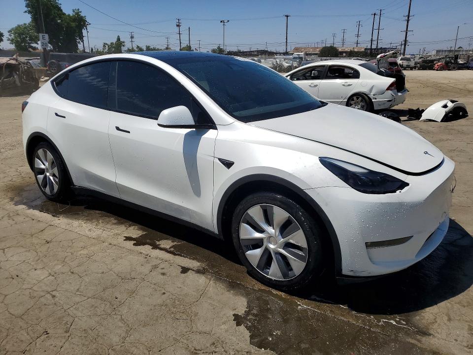 Photo 4 from auction – 2024 TESLA MODEL Y with VIN 7SAYGDEE5RF081637