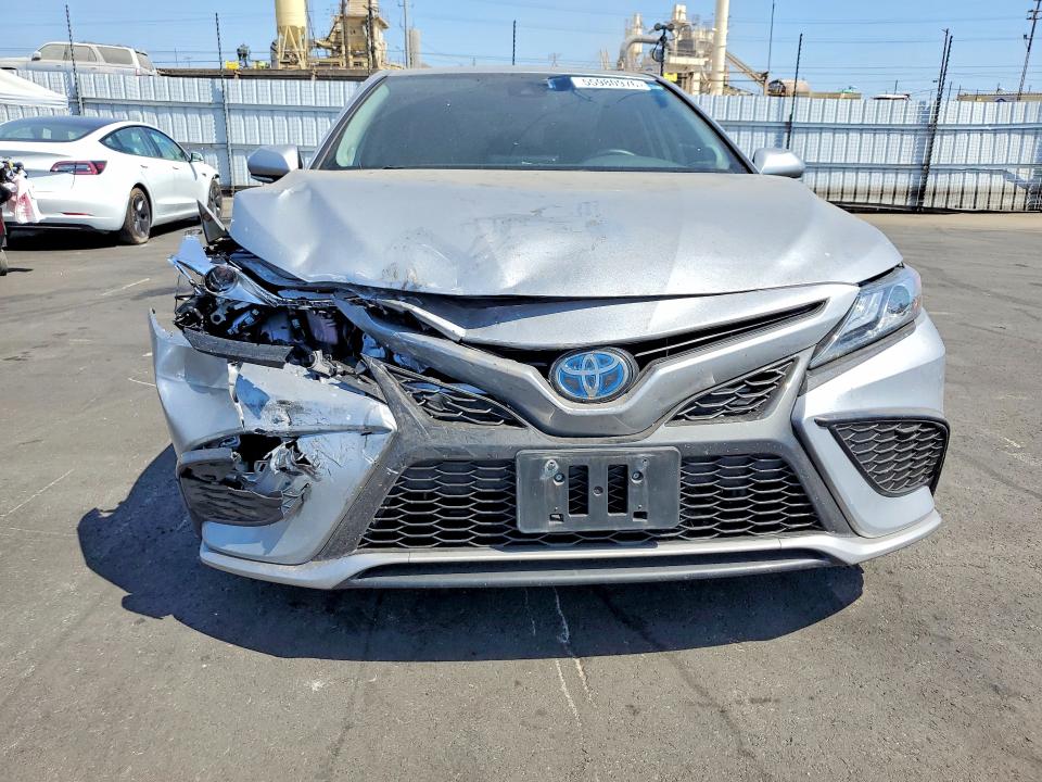 Photo 5 from auction – 2022 TOYOTA CAMRY with VIN 4T1K31AK2NU571653
