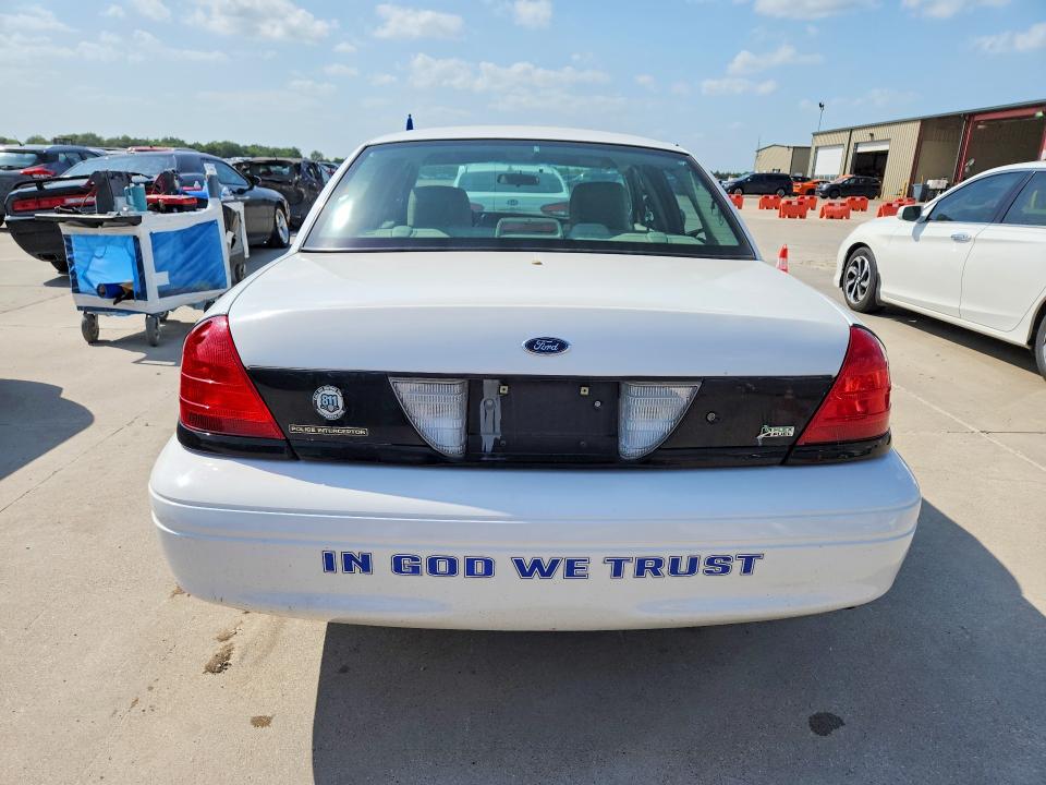 Photo 6 from auction – 2011 FORD CROWN VICTORIA with VIN 2FABP7BV6BX121180