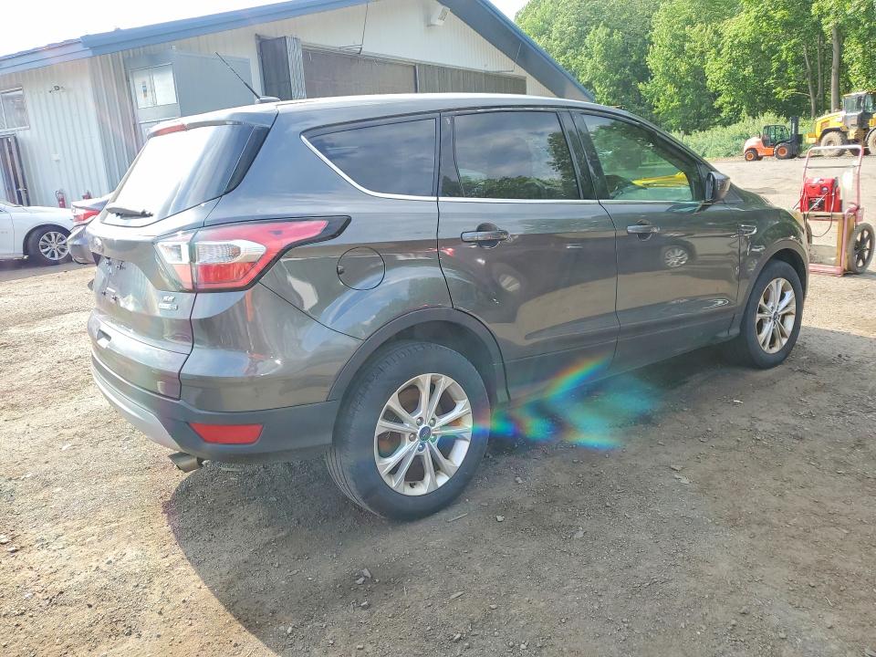 Photo 3 from auction – 2017 FORD ESCAPE with VIN 1FMCU9GD0HUC40695