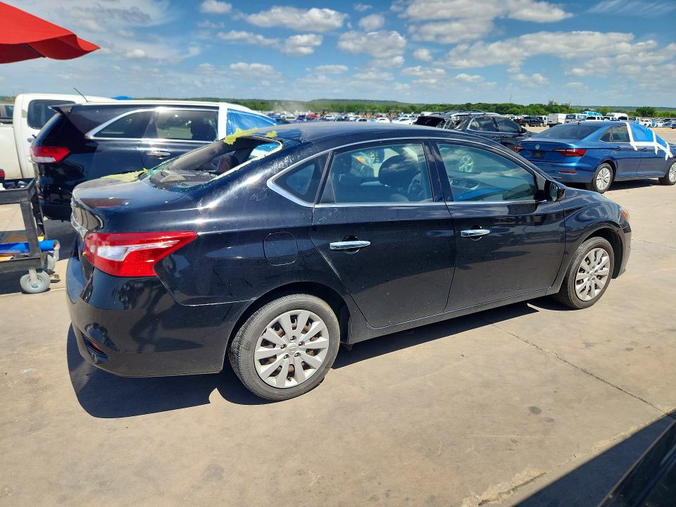 Photo 3 from auction – 2017 NISSAN SENTRA with VIN 3N1AB7AP2HY342024