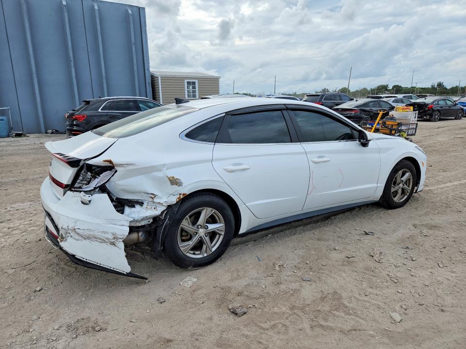 Photo 3 from auction – 2021 HYUNDAI SONATA with VIN 5NPEG4JA7MH076906