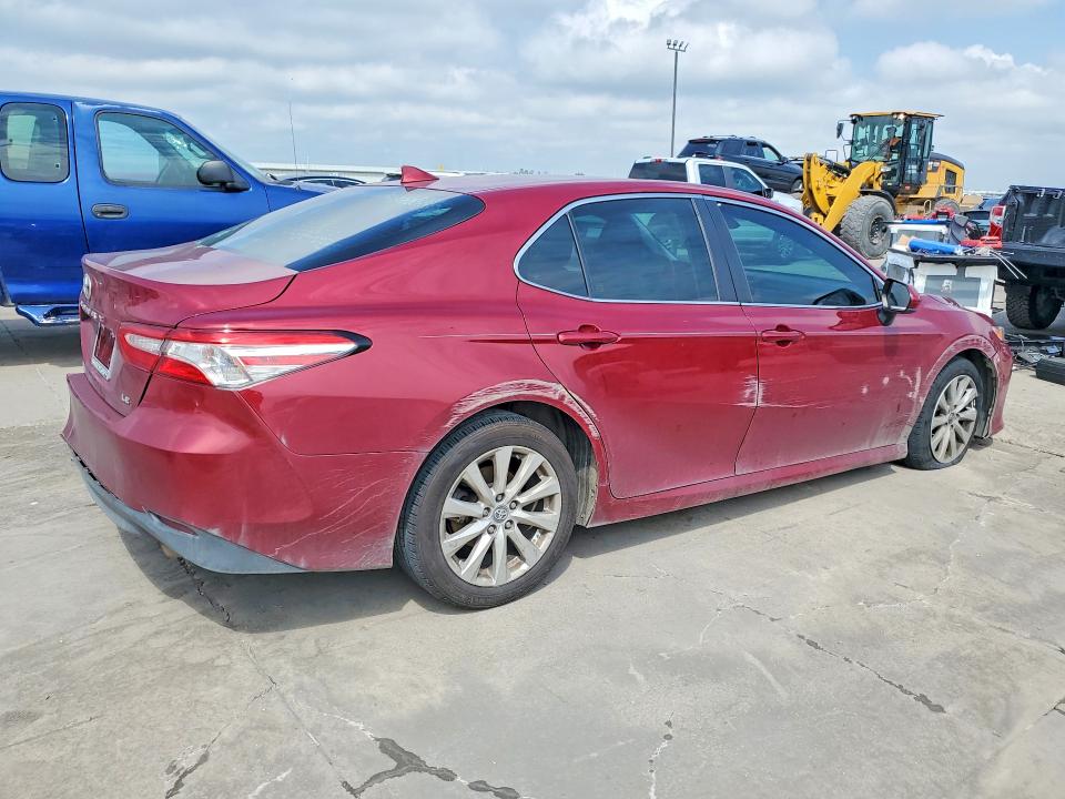 Photo 3 from auction – 2020 TOYOTA CAMRY with VIN 4T1C11AK2LU322258