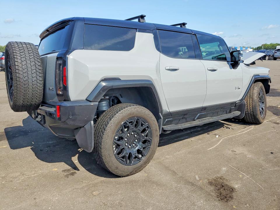Photo 3 from auction – 2024 GMC HUMMER SUV with VIN 1GKB0NDE9RU107151