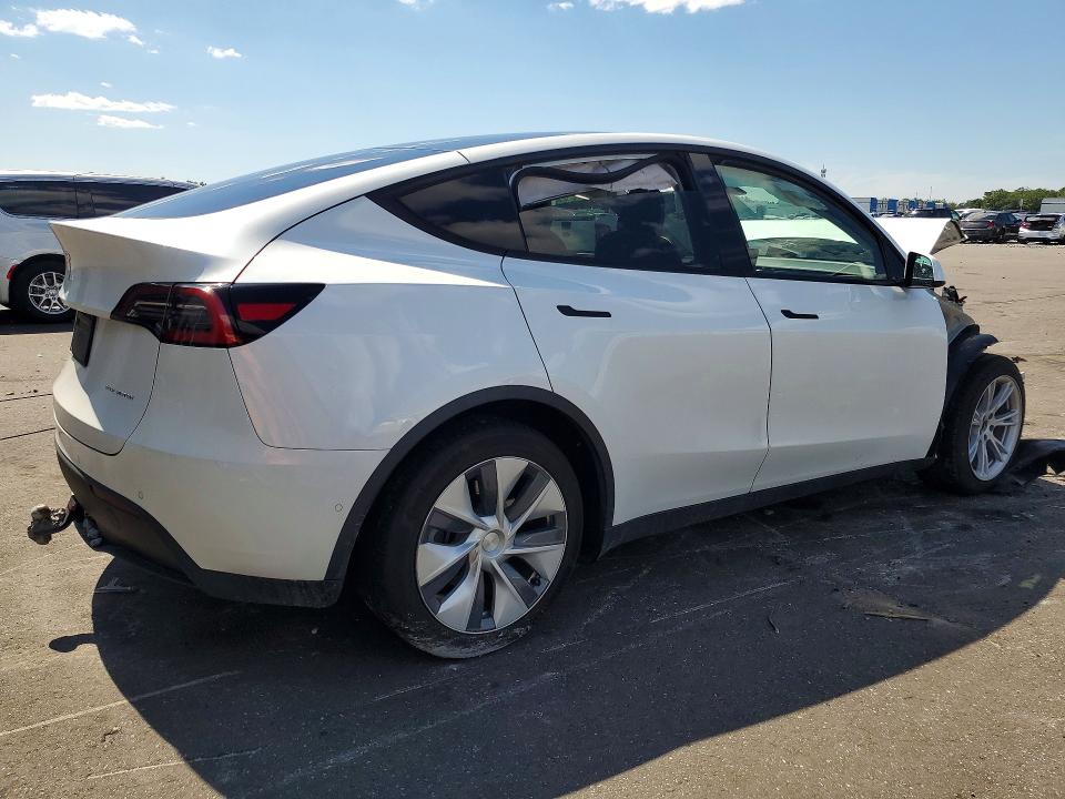 Photo 3 from auction – 2021 TESLA MODEL Y with VIN 5YJYGDEE0MF086198