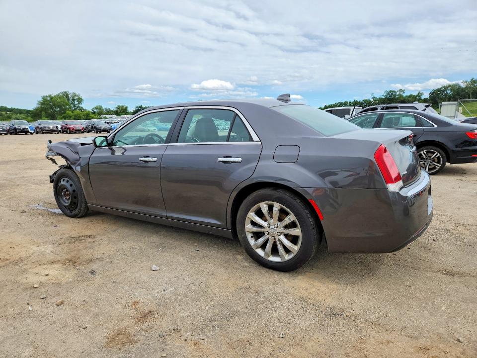 Photo 2 from auction – 2018 CHRYSLER 300 with VIN 2C3CCAKGXJH304491