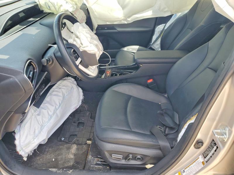Photo 7 from auction – 2017 TOYOTA PRIUS PRIME with VIN JTDKARFPXH3028350