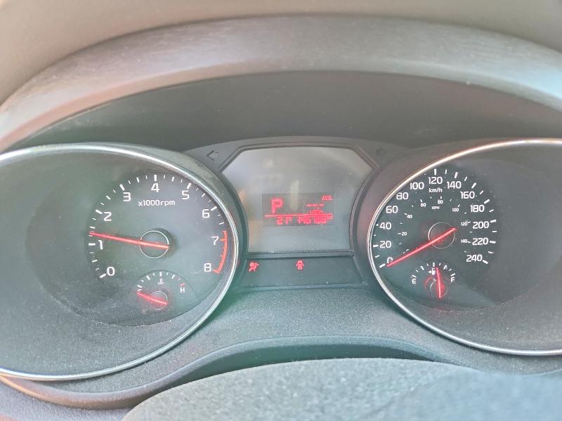 Photo 9 from auction – 2017 KIA SEDONA with VIN KNDMB5C14H6341374