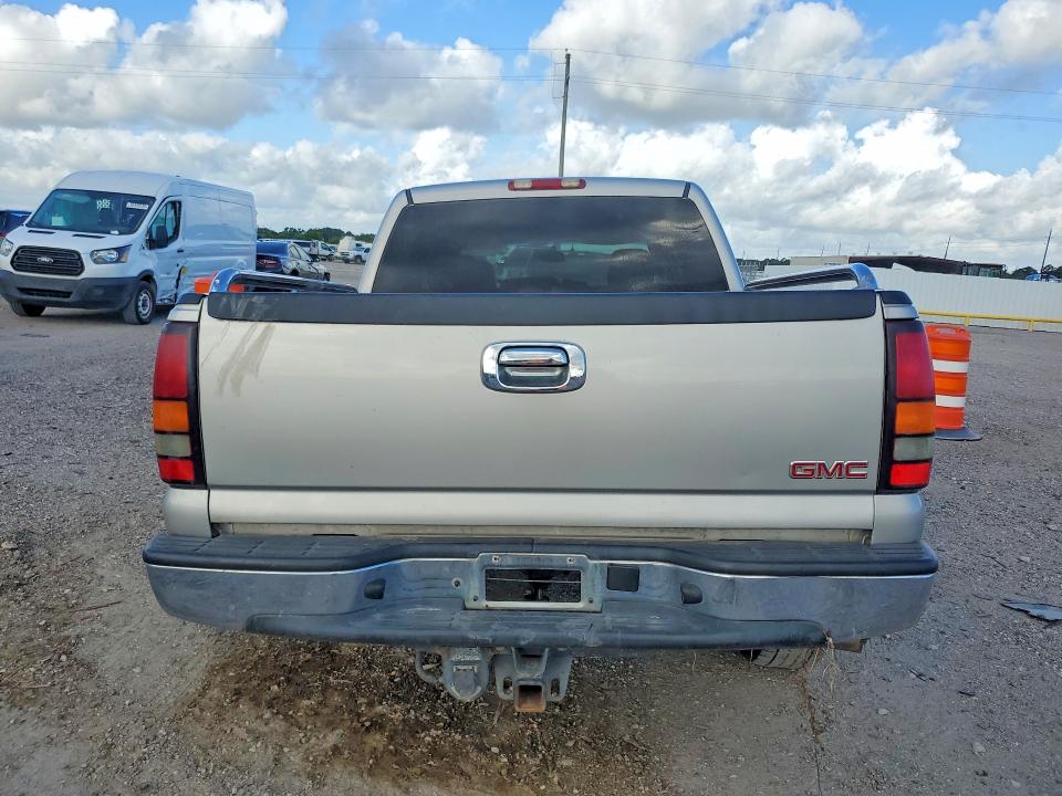 Photo 6 from auction – 2006 GMC NEW SIERRA with VIN 2GTEC13T661100514