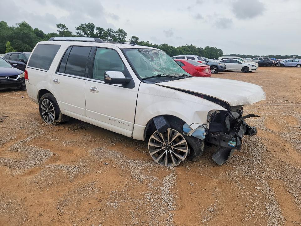 Photo 4 from auction – 2017 LINCOLN NAVIGATOR with VIN 5LMJJ2JTXHEL04871