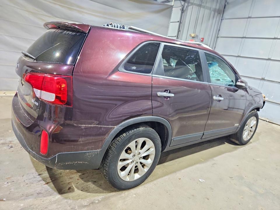 Photo 3 from auction – 2015 KIA SORENTO with VIN 5XYKUDA76FG594922