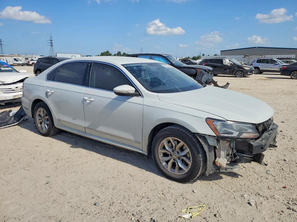 Photo 4 from auction – 2017 VOLKSWAGEN PASSAT with VIN 1VWAT7A33HC085632