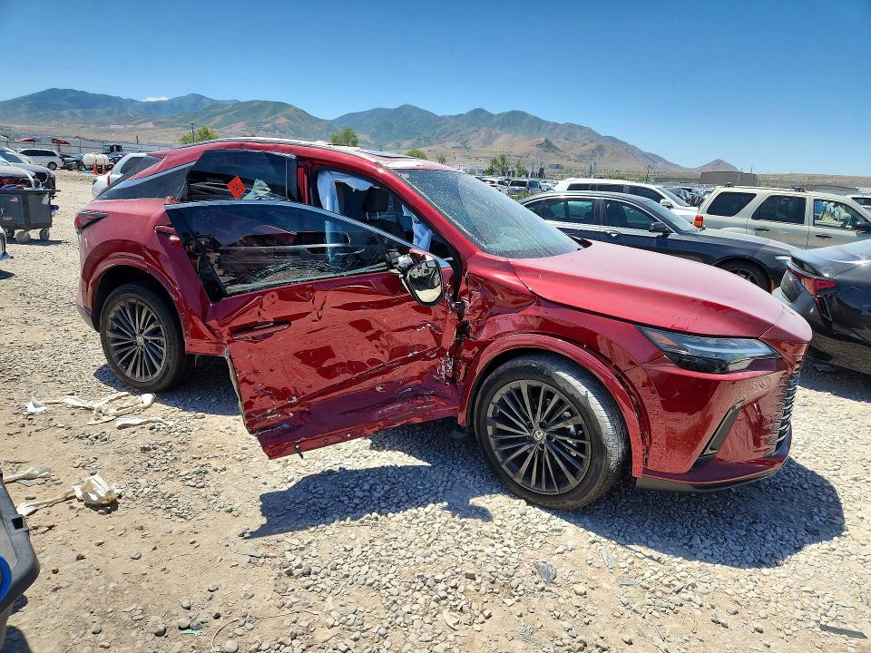 Снимка 4 от търг – 2024 LEXUS RX 350H с VIN 2T2BBMCA8RC054627