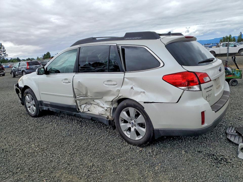 Photo 2 from auction – 2012 SUBARU OUTBACK with VIN 4S4BRBKC6C3260497
