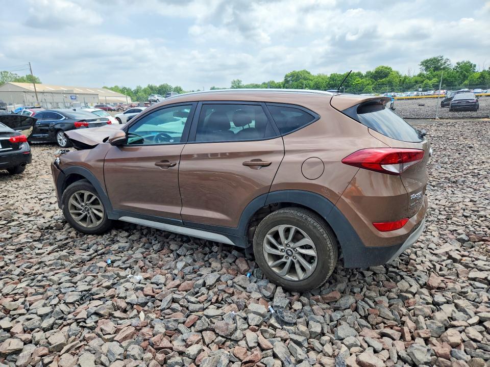 Photo 2 from auction – 2017 HYUNDAI TUCSON with VIN KM8J33A2XHU529369