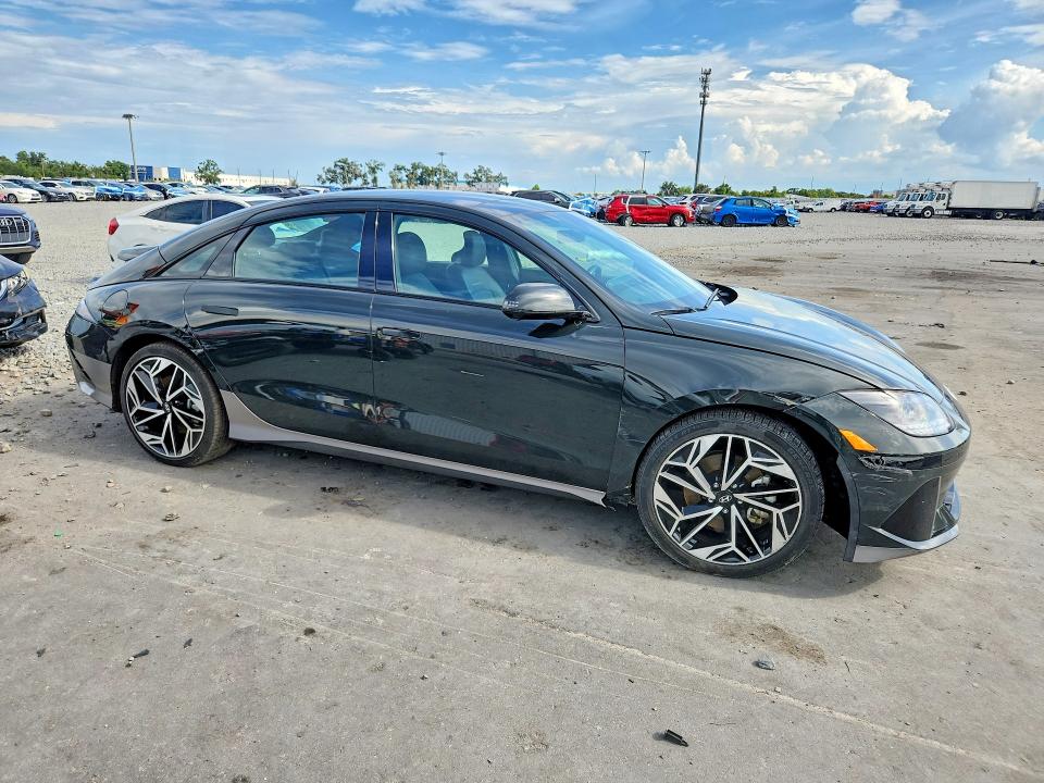 Photo 4 from auction – 2023 HYUNDAI IONIQ 6 with VIN KMHM54AC3PA026577