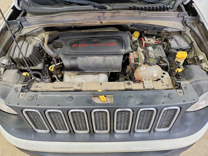 Photo 12 from auction – 2018 JEEP RENEGADE with VIN ZACCJABB2JPH48226