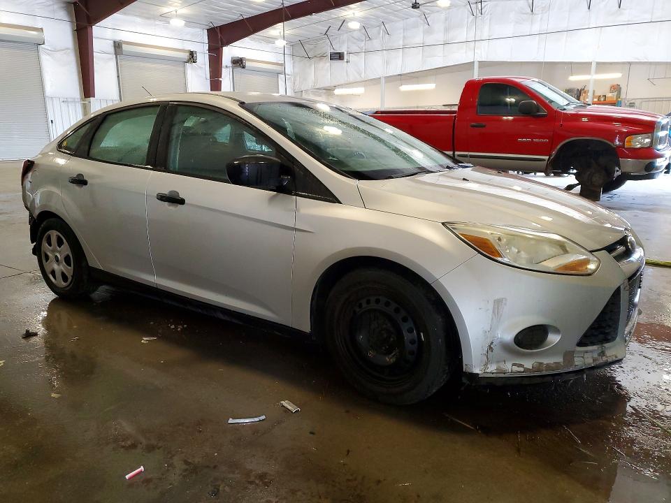 Photo 4 from auction – 2012 FORD FOCUS with VIN 1FAHP3E28CL404523