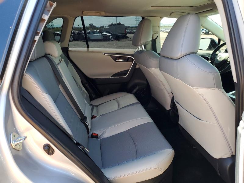 Photo 10 from auction – 2023 TOYOTA RAV4 with VIN JTMD6RFV7PD110425
