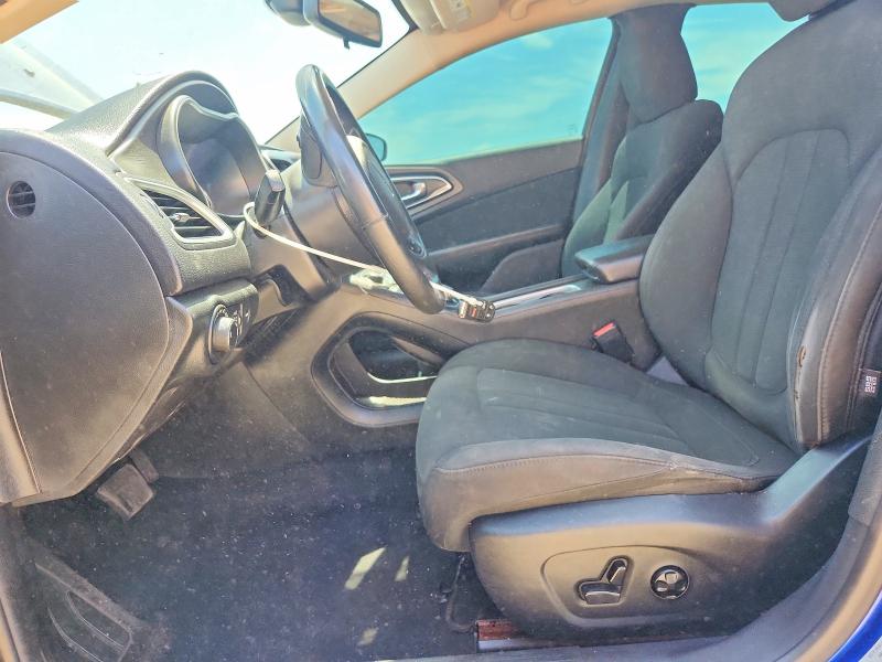 Photo 7 from auction – 2016 CHRYSLER 200 with VIN 1C3CCCAB0GN154909