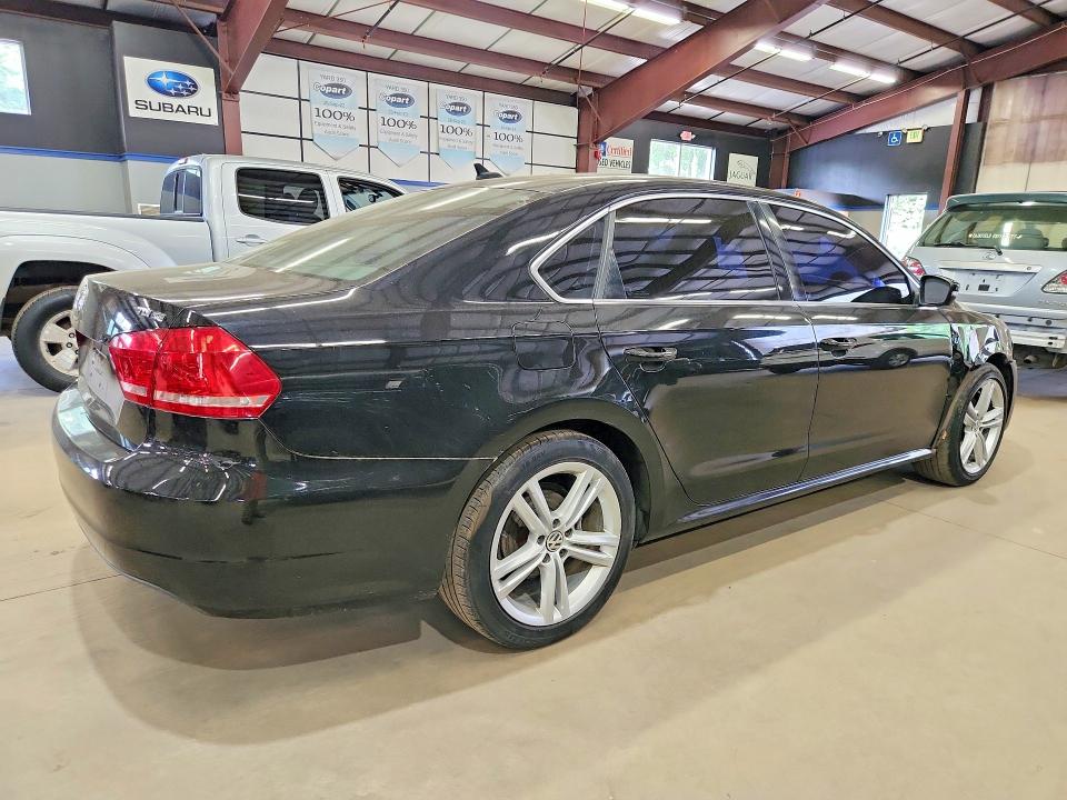 Photo 3 from auction – 2014 VOLKSWAGEN PASSAT with VIN 1VWBN7A33EC058490