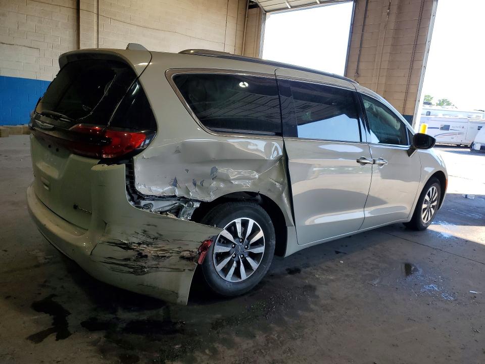 Photo 3 from auction – 2021 CHRYSLER PACIFICA with VIN 2C4RC1L7XMR586988