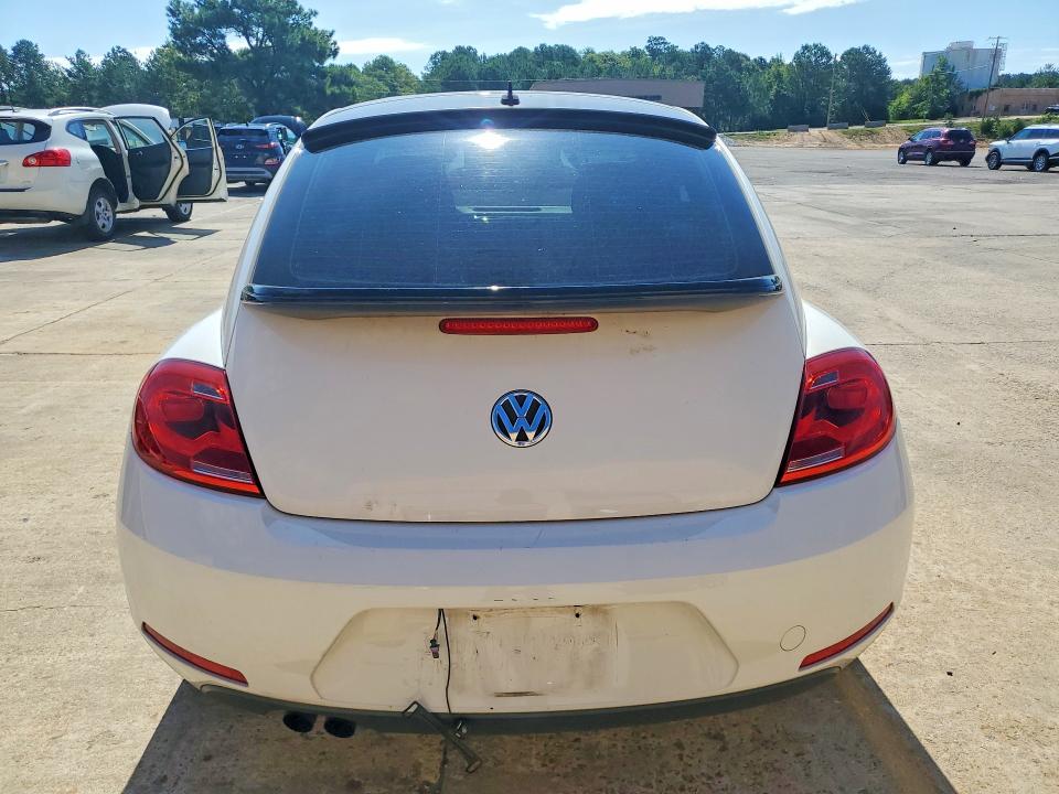 Photo 6 from auction – 2012 VOLKSWAGEN BEETLE with VIN 3VWFP7AT4CM615754