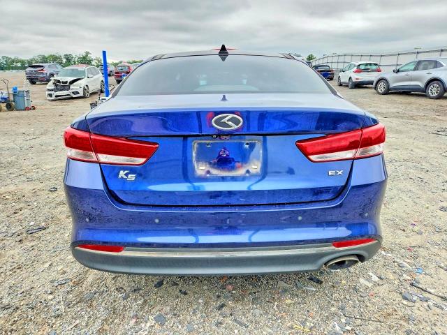 Photo 6 from auction – 2017 KIA OPTIMA with VIN 5XXGU4L33HG142062