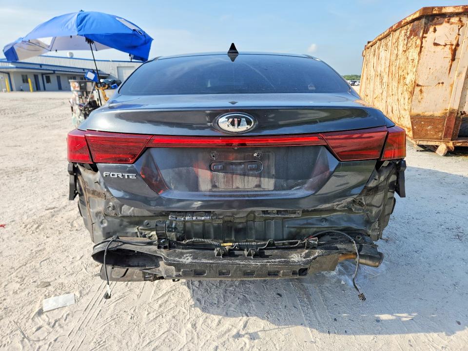 Photo 6 from auction – 2019 KIA FORTE with VIN 3KPF24AD1KE015405