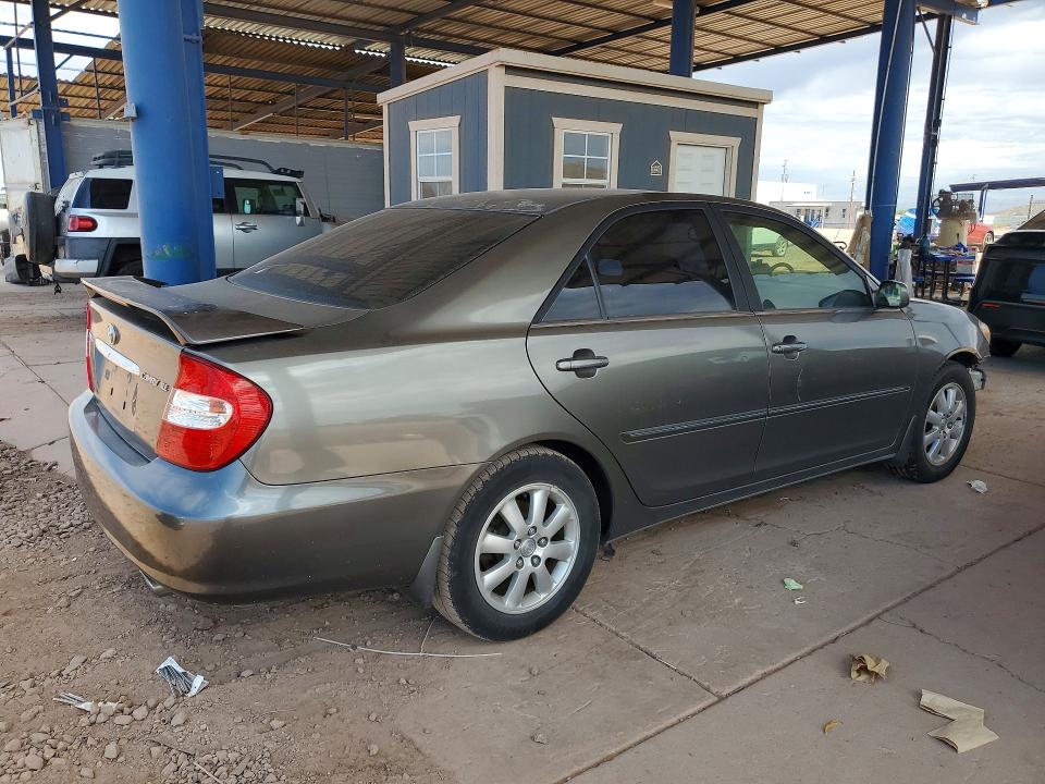 Photo 3 from auction – 2002 TOYOTA CAMRY with VIN JTDBE30K720075083