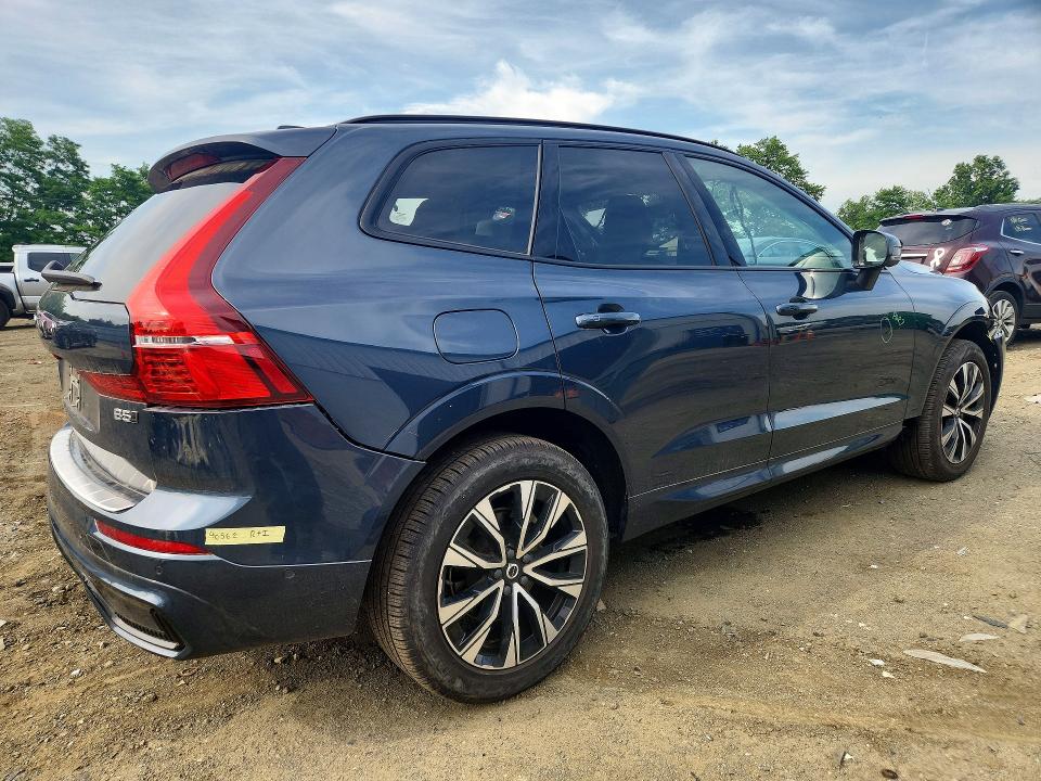 Фото 3 с аукциона – 2025 VOLVO XC60 с VIN YV4M12RCXS1012691