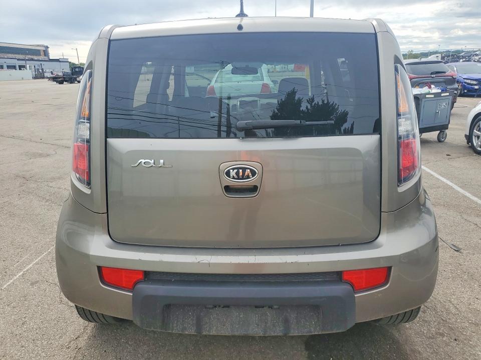Photo 6 from auction – 2010 KIA SOUL with VIN KNDJT2A28A7108396