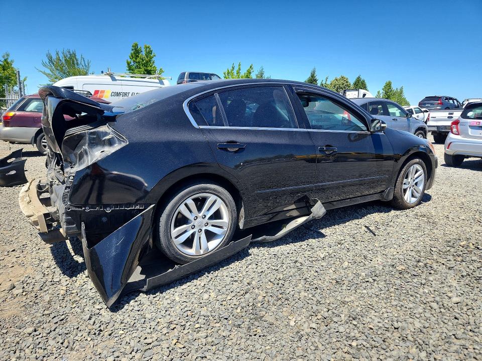 Photo 3 from auction – 2011 NISSAN ALTIMA with VIN 1N4BL2AP1BN453935
