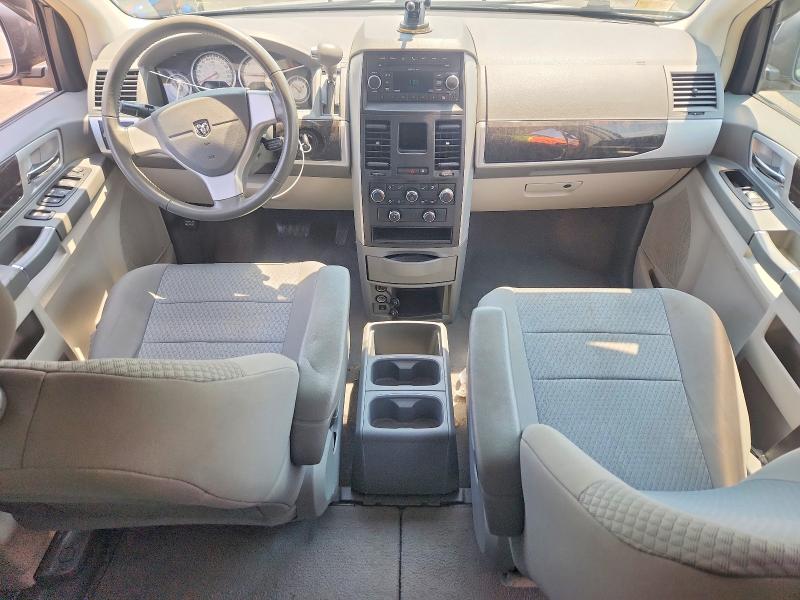 Photo 8 from auction – 2010 DODGE GRAND CARAVAN with VIN 2D4RN5D16AR409395
