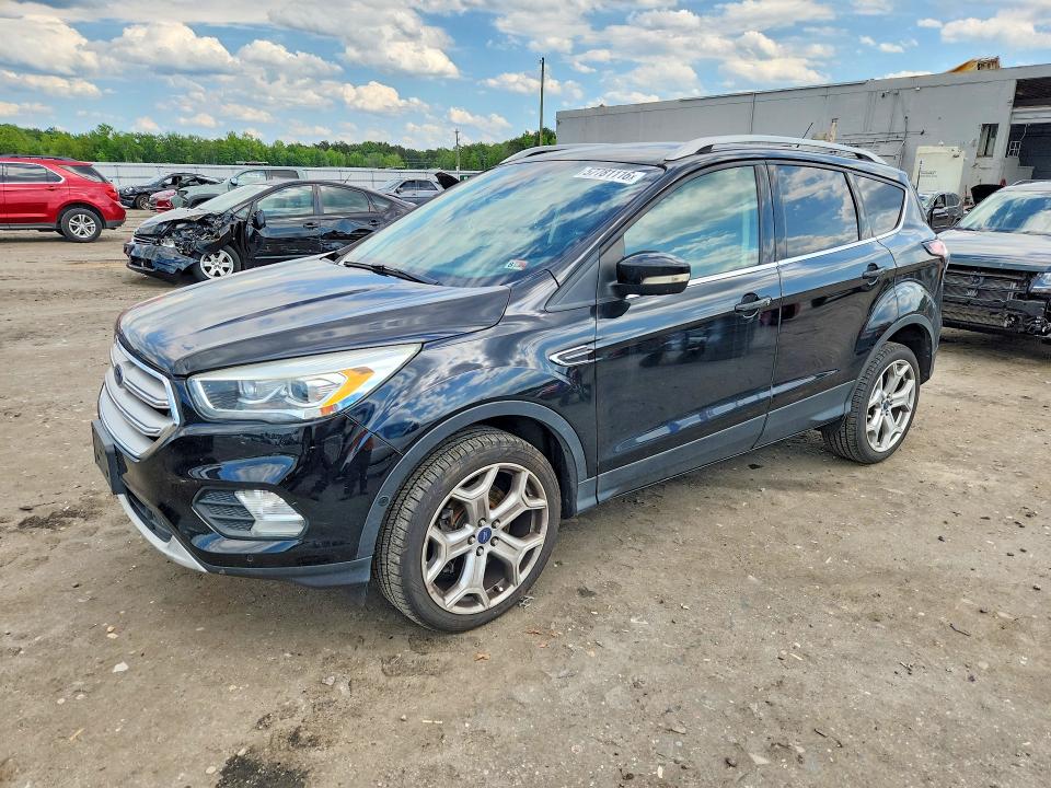 FORD ESCAPE 2017 with VIN 1FMCU9J95HUD05495 - Photo from auction