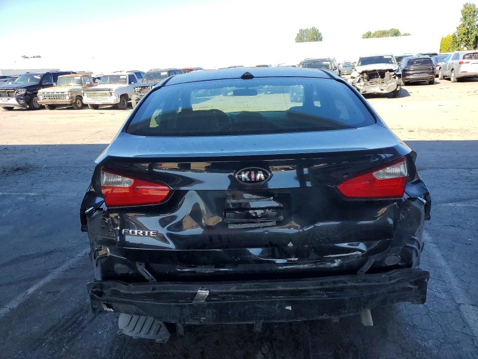 Photo 6 from auction – 2015 KIA FORTE with VIN KNAFX4A6XF5278414