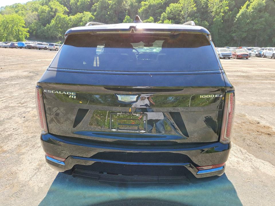Photo 6 from auction – 2025 CADILLAC ESCALADE IQ with VIN 1GYTEFKL1SU100607