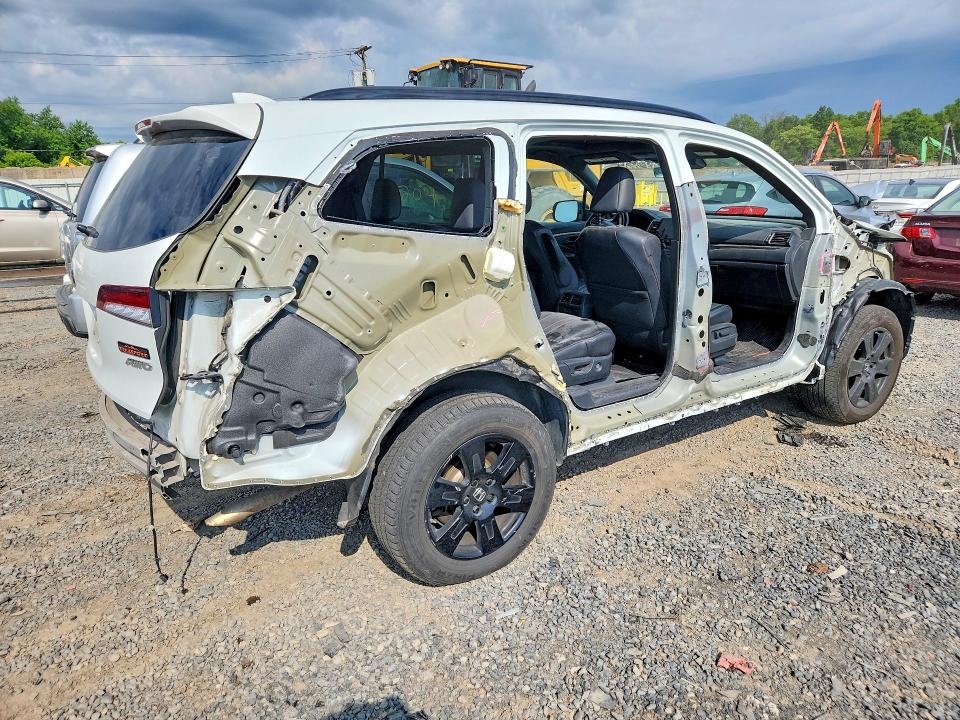 Фото 3 с аукциона – 2022 HONDA PILOT с VIN 5FNYF6H89NB095102