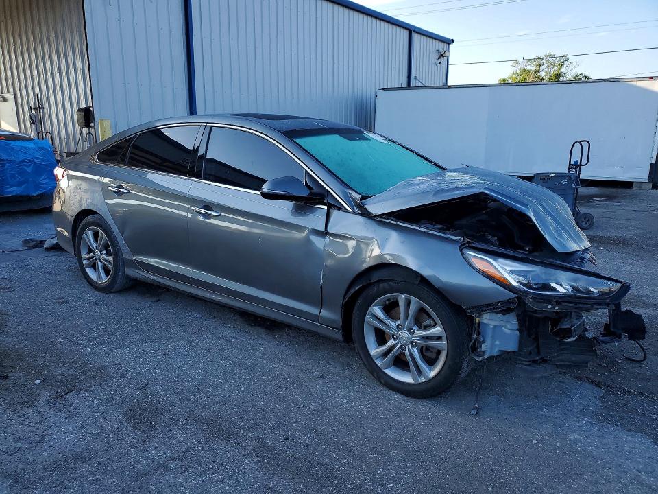 Photo 4 from auction – 2018 HYUNDAI SONATA with VIN 5NPE34AF8JH692763