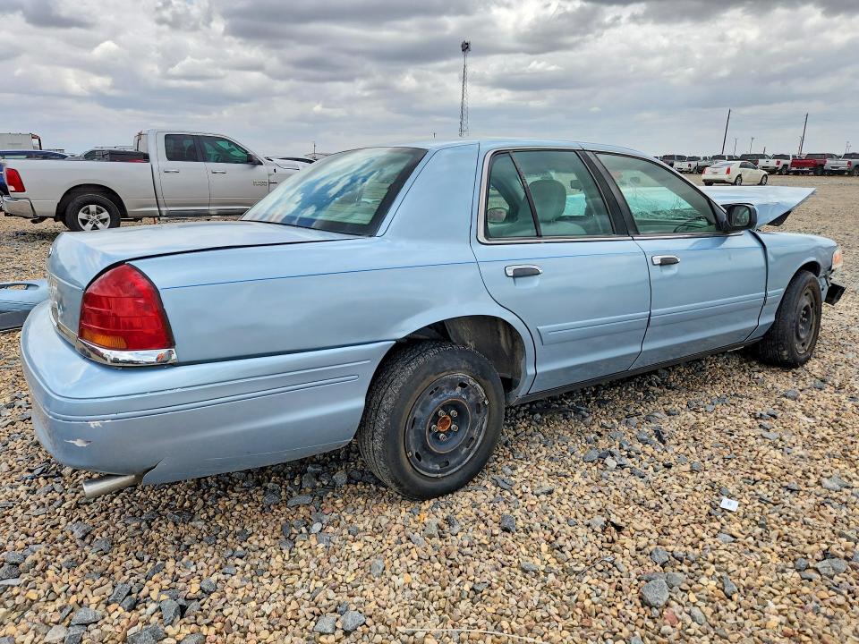 Photo 3 from auction – 2003 FORD CROWN VICTORIA with VIN 2FAFP73W83X123376