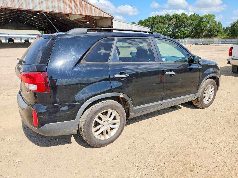 Photo 3 from auction – 2014 KIA SORENTO with VIN 5XYKT4A7XEG511672