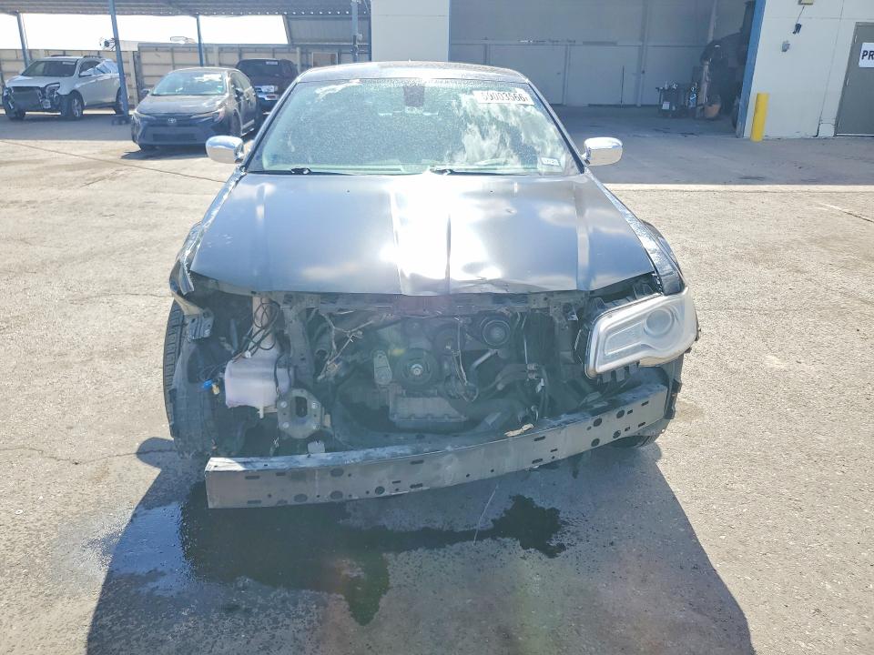 Photo 5 from auction – 2015 CHRYSLER 300C with VIN 2C3CCAEG6FH876810