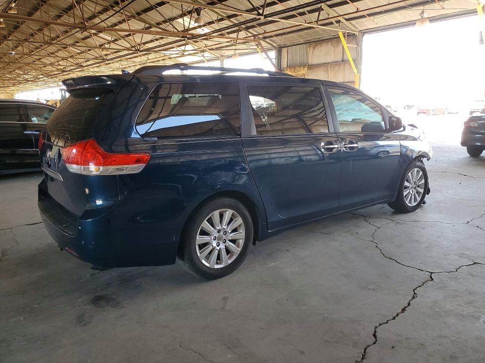 Photo 3 from auction – 2011 TOYOTA SIEANNA with VIN 5TDYK3DC4BS164144