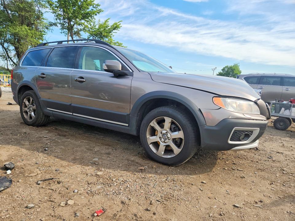 Photo 4 from auction – 2010 VOLVO XC70 with VIN YV4982BZ4A1091953
