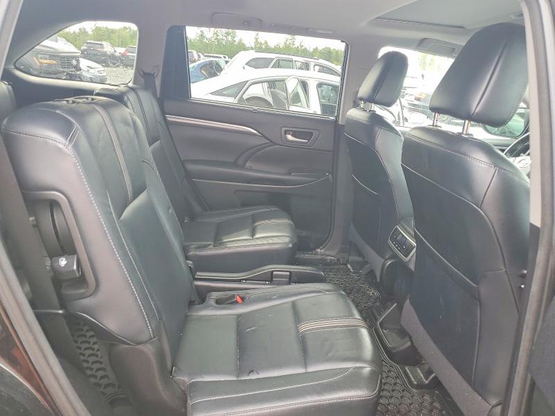 Photo 11 from auction – 2018 TOYOTA HIGHLANDER with VIN 5TDJZRFH4JS523628